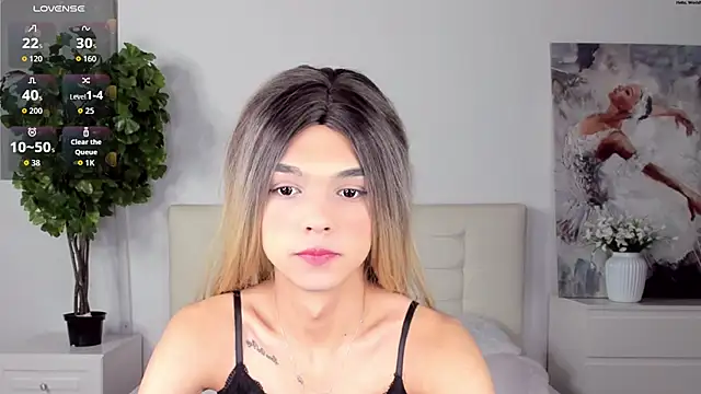 MadonnaRossi online show from April 14, 8:58 pm