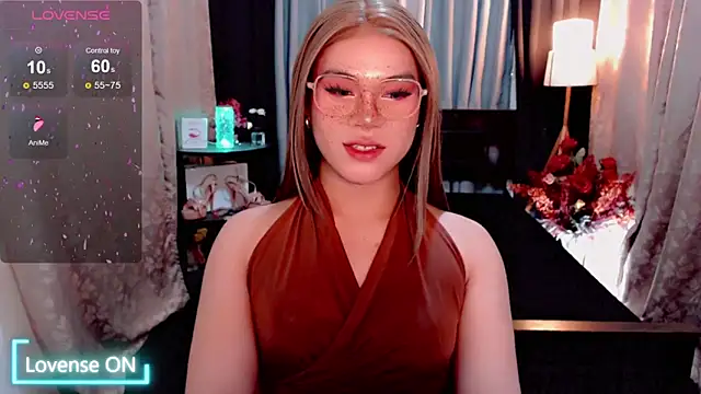 Snapshot of IamRaeganDolls69 chatting on September 16, 1:32 am IamRaeganDolls69 online show from September 16, 1:32 am