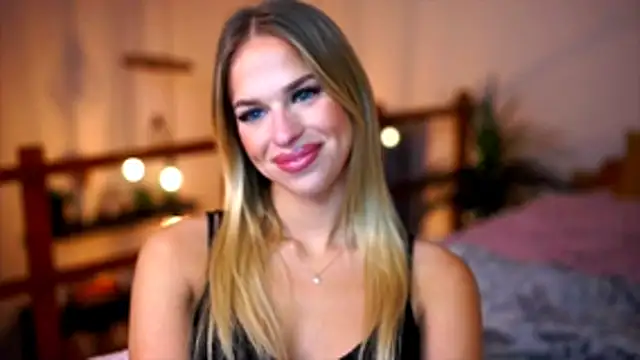 Emilyvanroessel online show from November 23, 11:23 am