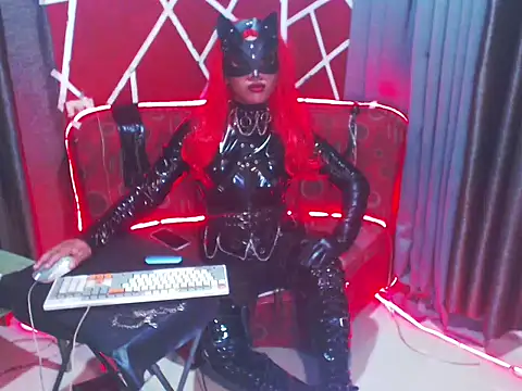 Snapshot of Hail_ur_Dominant chatting on October 1, 4:29 pm Hail ur Dominant online show from October 1, 4:29 pm