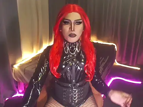 Snapshot of Hail_ur_Dominant chatting on October 30, 9:36 pm Hail ur Dominant online show from October 30, 9:36 pm