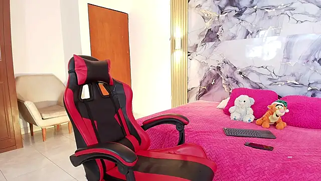 tammy 02  online show from February 18, 2:14 pm