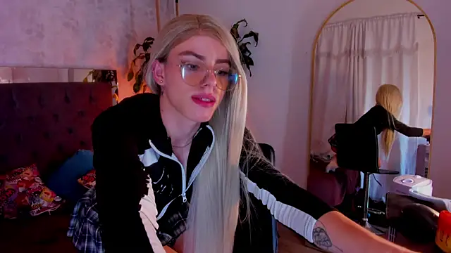 mysterius boy online show from January 14, 8:18 pm