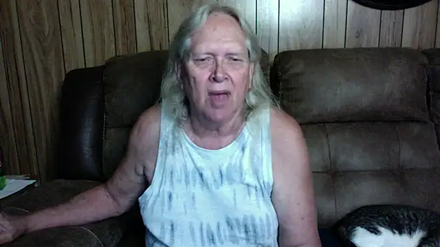 OldLadySara online show from September 18, 11:10 pm