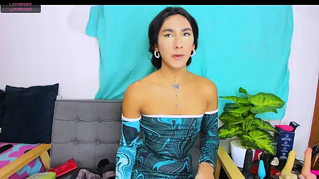 zou quira online show from November 10, 12:44 am