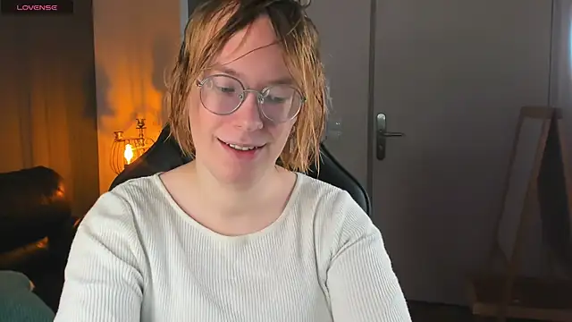 Amanda Butlerr online show from October 4, 10:27 am