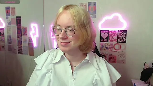 Amanda Butlerr online show from July 20, 1:24 pm
