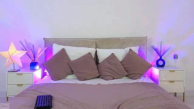 Jules night online show from November 19, 10:21 pm