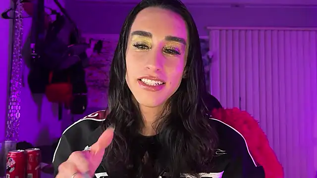 xoFrankie online show from February 16, 6:01 am