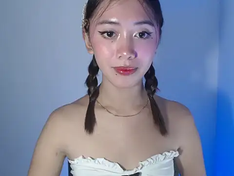 lovely kiannaHugecock online show from September 29, 5:56 pm