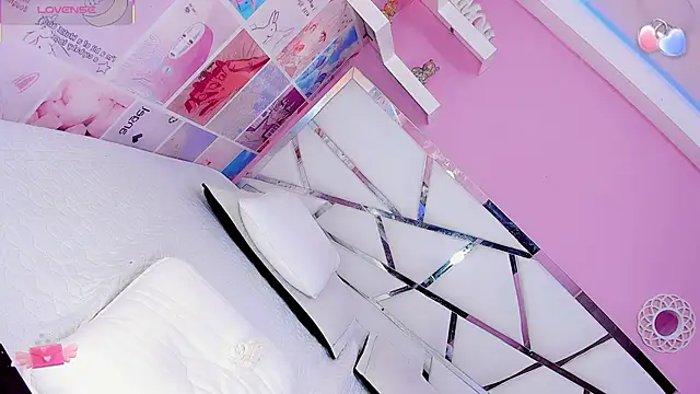 Miacuteee online show from January 9, 11:43 pm