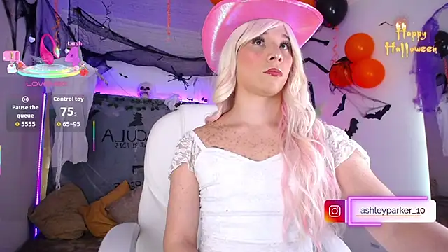 Snapshot of Ashley_parkerr chatting on October 24, 5:45 am Ashley parkerr online show from October 24, 5:45 am