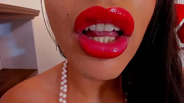 sweet Elizabeth online show from March 4, 12:09 pm