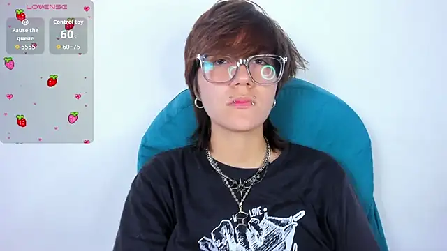 Tsuki Maru online show from April 8, 8:21 pm