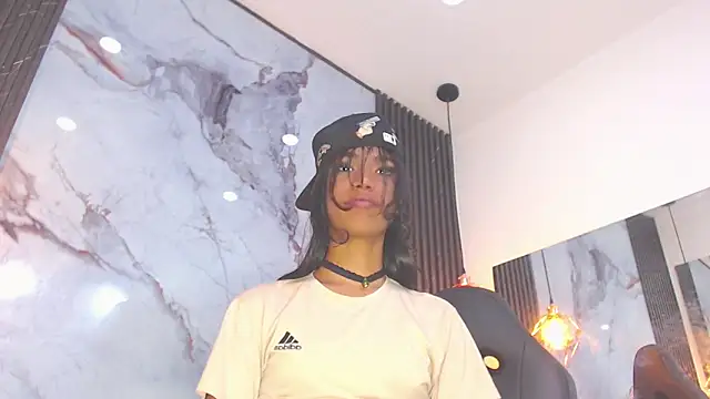 Penelopee Rouse online show from April 13, 11:58 am