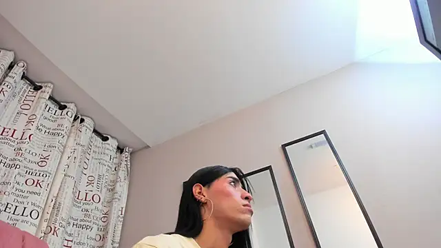 Sofia summers online show from November 25, 3:52 am