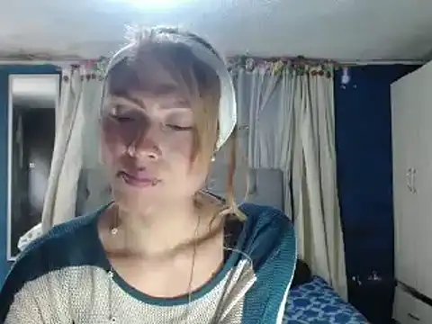 Snapshot of skarleth_hot21 chatting on October 13, 7:58 pm skarleth hot21 online show from October 13, 7:58 pm