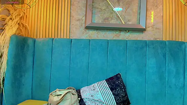 briannyte25 online show from October 19, 1:47 pm