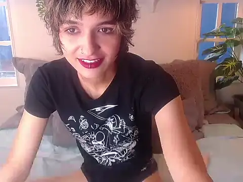 Snapshot of noellee__ chatting on October 19, 1:47 pm noellee online show from October 19, 1:47 pm