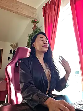 bianca bellamy online show from April 8, 8:04 am