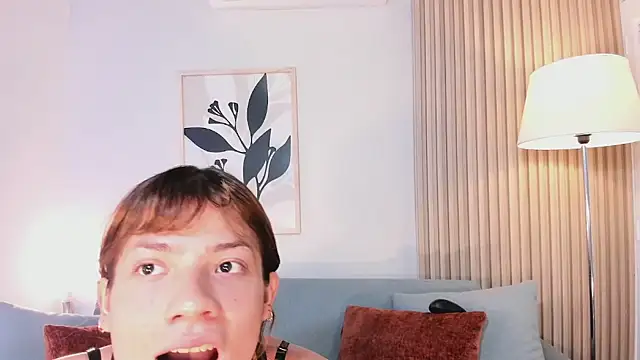 KassMonroe online show from February 18, 8:16 pm