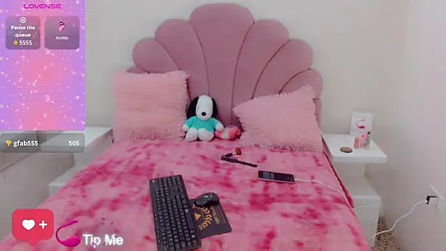 party girl skiny online show from June 9, 5:18 am