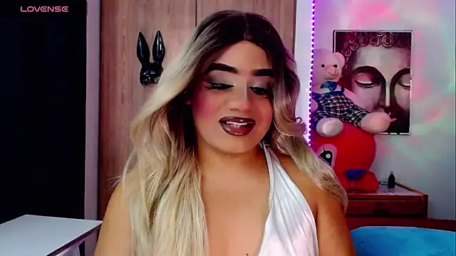 Snapshot of Sofiabigcock22 chatting on October 13, 9:59 pm Sofiabigcock22 online show from October 13, 9:59 pm