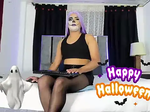 IvettePetit online show from October 31, 12:53 am