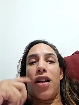 ofjuliaa online show from April 15, 8:52 am