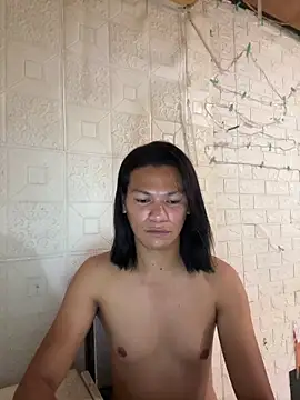 HugeAgatha online show from April 16, 1:50 am