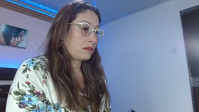 kaylaMinov  online show from February 23, 7:28 pm