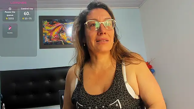 kaylaMinov  online show from June 2, 7:15 pm
