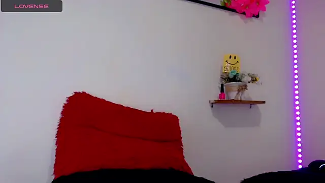 Darianna Atehortua online show from February 27, 10:05 pm