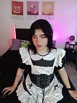 Daniellesins1 online show from February 18, 9:33 pm