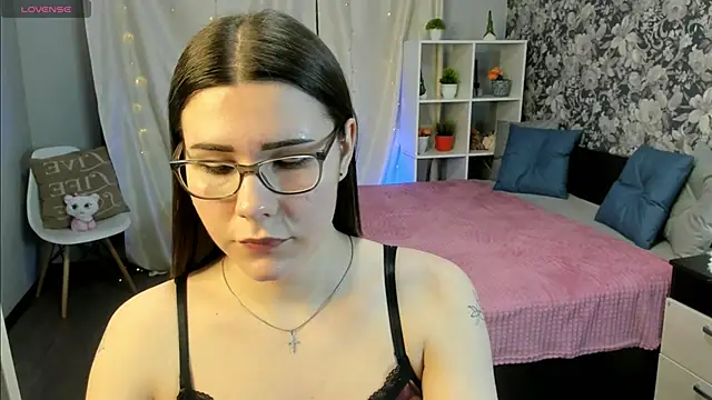 Coraline kitty online show from March 23, 8:30 am