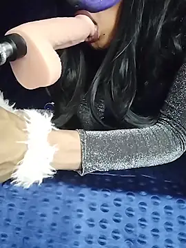 TRANSY WITH GIRL online show from February 17, 6:04 pm