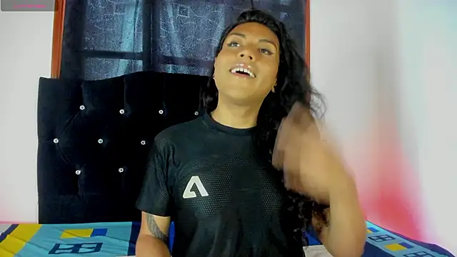 Jess Hoffman online show from March 18, 2:49 pm