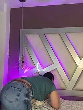 Ashleeyprincess01 online show from April 20, 12:18 pm