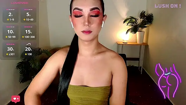 SofiaaLoove699 online show from July 24, 2:59 pm