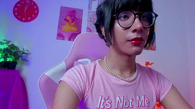 Madeline 21 online show from March 2, 6:03 am