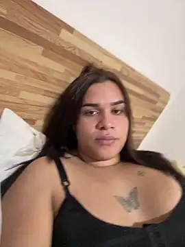 Gabrielaparaiso online show from April 15, 12:27 am