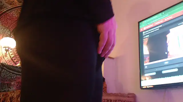 feetandcock85 online show from March 22, 9:19 pm