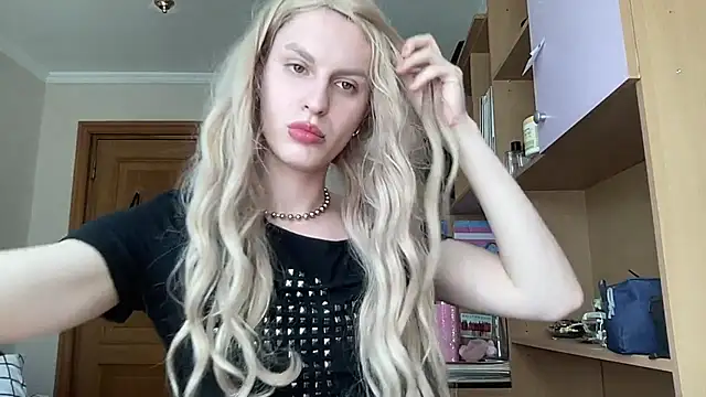 ranya-may online show from April 17, 11:24 am