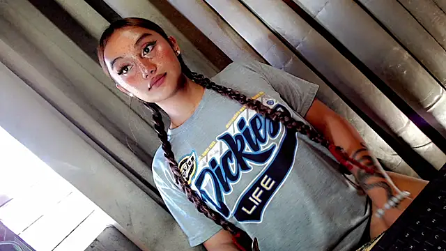 Jessicasfantasy online show from March 19, 5:07 am