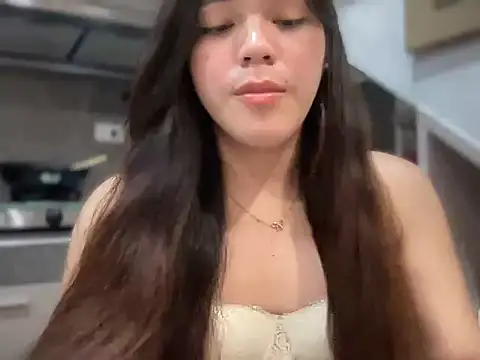 tastelikesugar19 online show from April 4, 1:09 pm