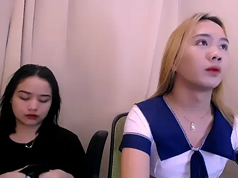 hugecock collins online show from April 16, 2:01 am