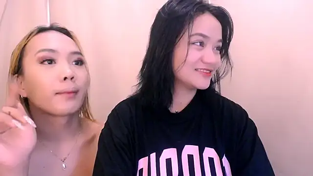 hugecock collins online show from April 18, 2:02 am