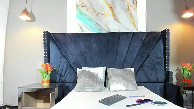 Sara Hanks online show from April 4, 2:26 pm