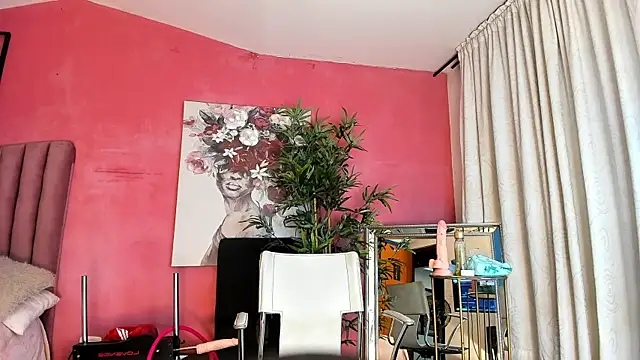 LexyNova  online show from April 12, 7:17 pm