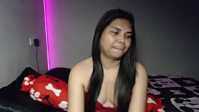 yourhotasiantrann online show from April 4, 3:54 pm